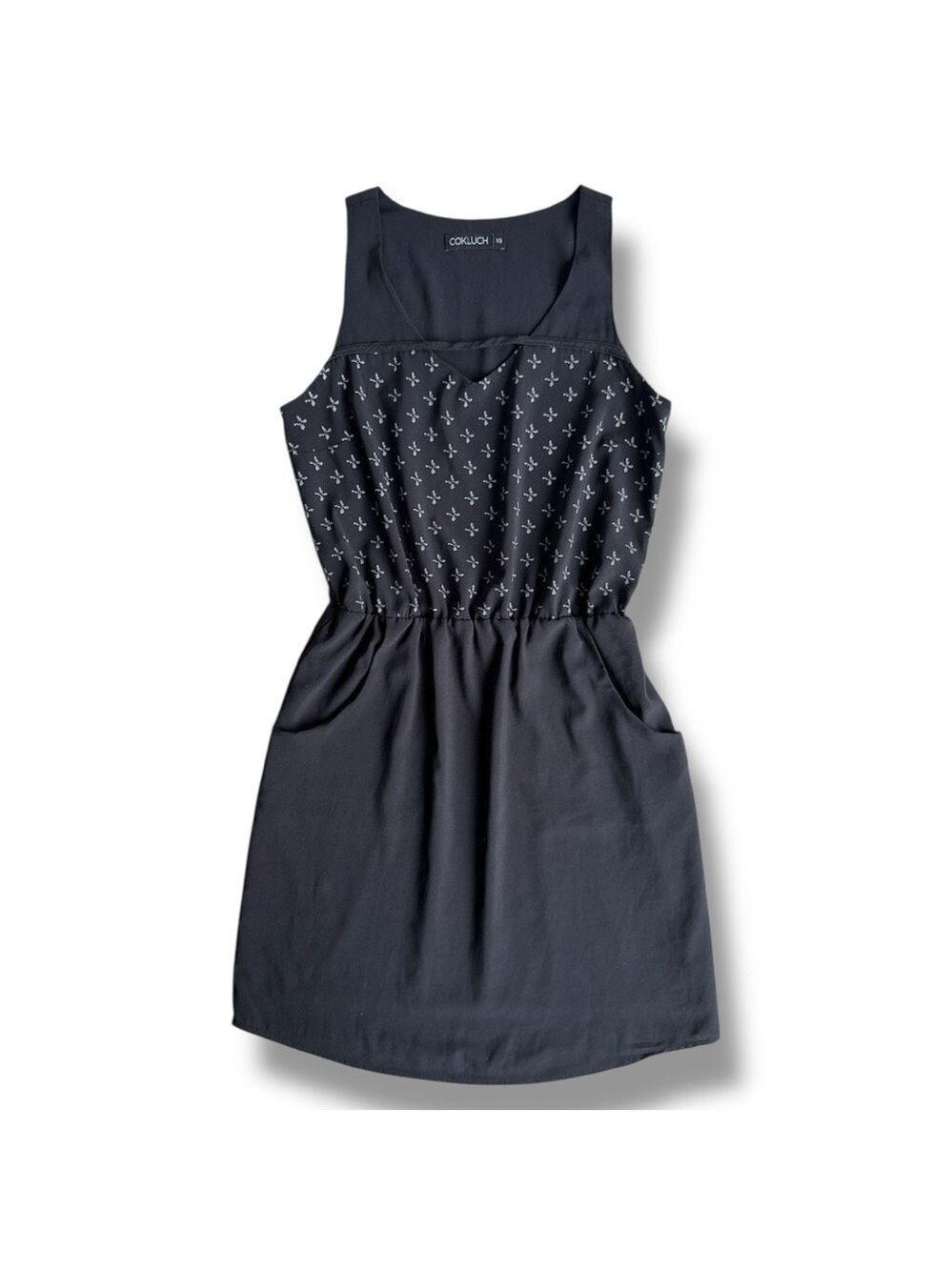 Cokluch Black and White Midi Summer Dress with Pockets